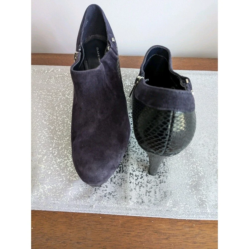 Bandolino Cassion Bootie Shoes Women's 10 M Navy Suede Black Leather Snake Print